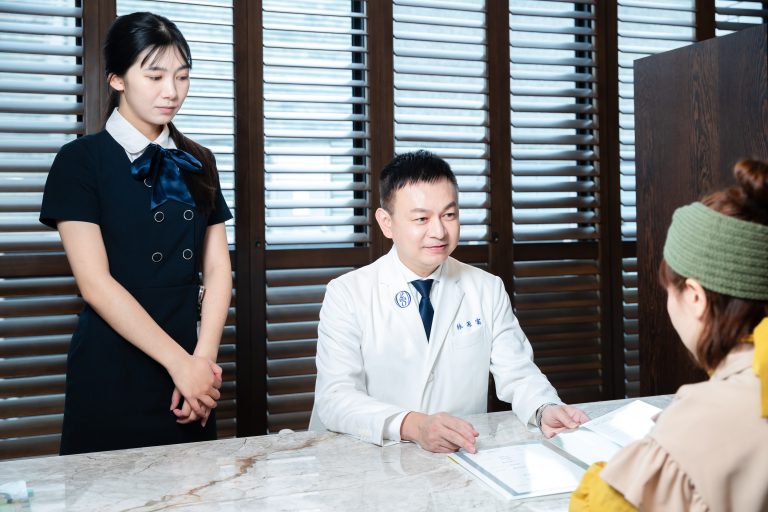 產後臉上長斑消不掉？解析「孕斑」成因與安全治療