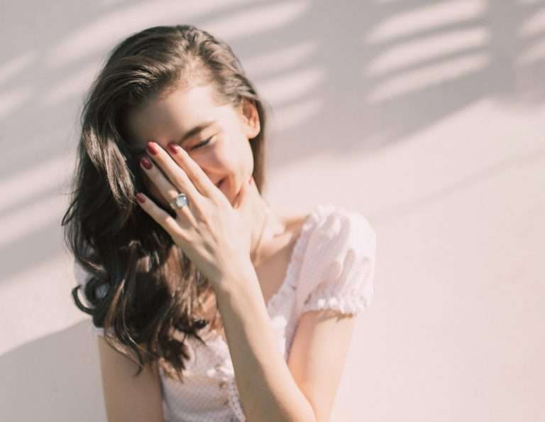 【肝斑、黑斑】網路瘋傳的淡斑乳霜Cyspera希思珮樂,真的有效嗎? 斑點讓我們臉上失去光彩